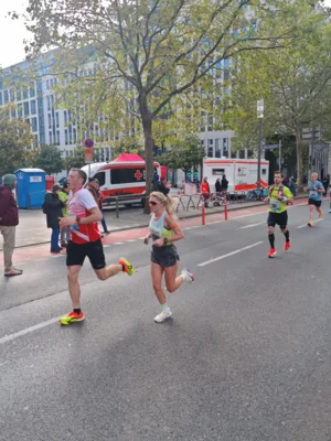 LCE-Athleten überzeugen beim Frankfurt-Marathon (Bild vergr&ouml;&szlig;ern)