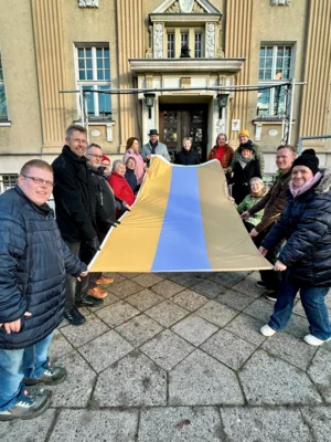 Fahnenhissung zum „Internationalen Tag der Menschen mit Behinderung"