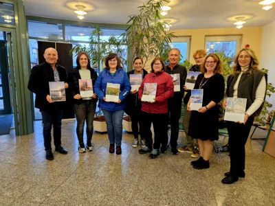 v.l. 1. Bürgermeister Franz Aster, Verena Kettl, Sabine Bitter, Christina Pertler, Andrea Greifenstein, Manfred Becker, Bastian Fuchs, Irene Müller, Johanna Klostermann (auf Bild fehlt: Elisabeth Weinzierl)