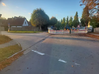 Information zur Verkehrsführung im Bereich Kreuzung REWE / Lindenstraße / Schratweg