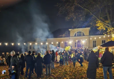 Foto zur Meldung: Stimmungsvoller Laternenumzug in Groß Machnow