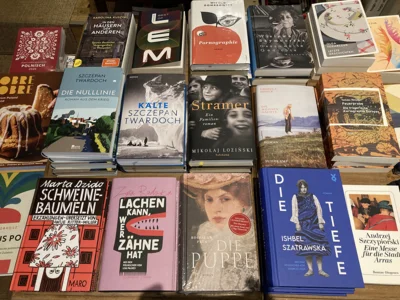 Büchertisch auf dem Sternenmarkt | 5. bis 7. Dezember 2025