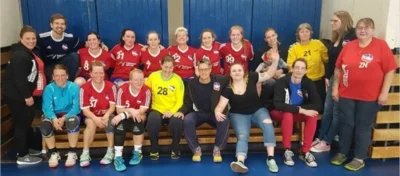 1.Handball-Damen steigt auf ! (Bild vergr&ouml;&szlig;ern)