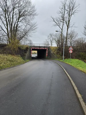 Sperrung Bahnunterführung in Eisfeld (Bild vergr&ouml;&szlig;ern)