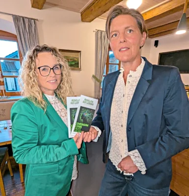 Nicole Bledl & Martina Kaufmann (v.l.) (Bild vergr&ouml;&szlig;ern)