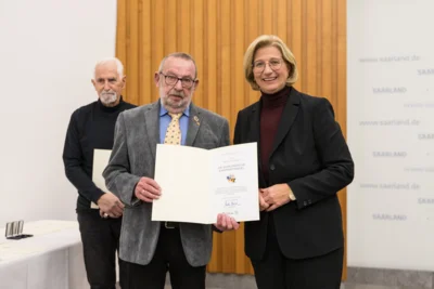 Ehrenamtsnadel für Hermann Leidinger