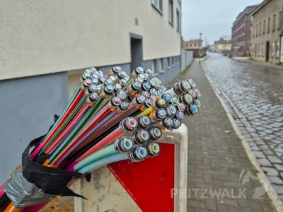 In Pritzwalk werden bis zum Jahresende 530 Haushalte – hier in der Meyenburger Straße – einen Glasfaseranschluss haben. Foto: Stadt Pritzwalk (Bild vergr&ouml;&szlig;ern)