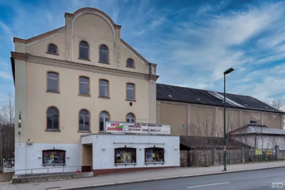 "Kurzfristige Schließung des Auerbacher Kinos" (Bild vergr&ouml;&szlig;ern)