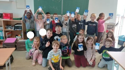 Foto zur Meldung: Schülerbegegnung zum Martinstag Die Klassen 1a und 2b treffen ihre Partnerklassen Foto zur Meldung: Schülerbegegnung zum Martinstag Die Klassen 1a und 2b treffen ihre Partnerklassen