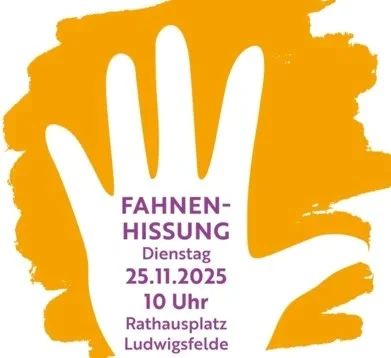 Fahnenhissung_Auftakt zur Aktion GEWALT KOMMT MIR NICHT IN DIE TÜTE