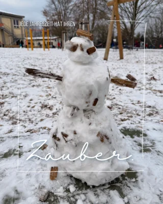 Erster Schnee: Winterzauber auf unserem Schulhof (Bild vergr&ouml;&szlig;ern)