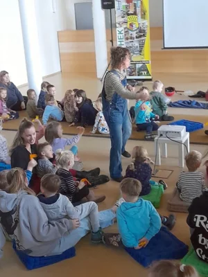 Meldung: Lustig-bunte Kinderlesung im Bürgerhaus Taura – „Fanni, Fuchs und Feuerwehr“