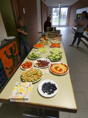Gesundes Frühstück für die ganze Schule (Bild vergr&ouml;&szlig;ern)