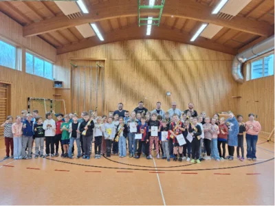 Biathlon an der Grundschule Aiglsbach (Bild vergr&ouml;&szlig;ern)