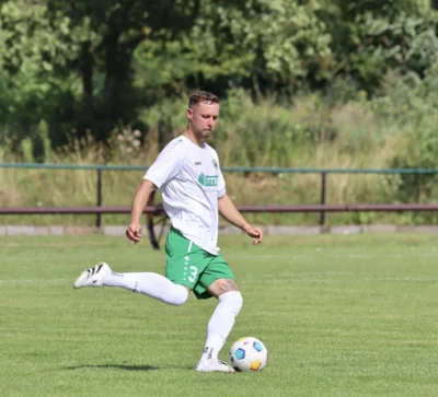 Start in der Sachsenklasse Nord vs. Liebertwolkwitz (Bild vergr&ouml;&szlig;ern)