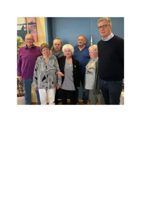 Von links: Herr Erwin Wolf (2. Vorsitzender), Frau Brigitte Huk (1. Vorsitzende), Frau Ursula Kraus (stellv. Schriftführerin), Frau Margot Witzel (Gründerin), Herr Wilhelm Bernhard (Schriftführer), Frau Erika Mandel (Kassiererin), Herr Dr. Carsten Schröder (Neurologe) (Bild vergr&ouml;&szlig;ern)