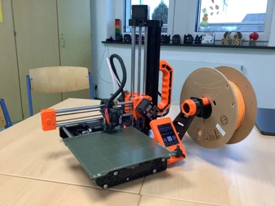 3D-Drucker in Aktion - Brückenbau (Bild vergr&ouml;&szlig;ern)