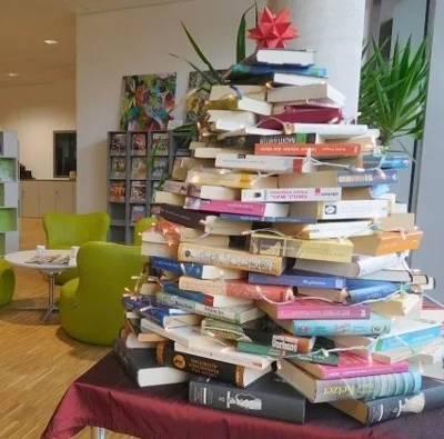 Weihnachten Bücherei Ergolding (Bild vergr&ouml;&szlig;ern)