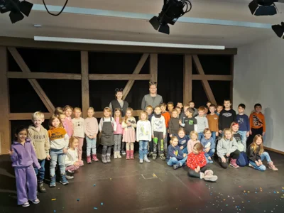 Grundschüler erleben „Frederick“ im Theater (Bild vergr&ouml;&szlig;ern)