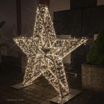 Strahlende Kinderaugen beim Christkindlmarkt in Emmelshausen