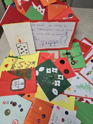 Karten für Aktion Weihnachtspost mit Herz (Bild vergr&ouml;&szlig;ern)