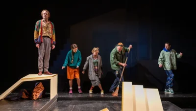Theaterbesuch, "Momo" im Deutschen Theater (Bild vergr&ouml;&szlig;ern)
