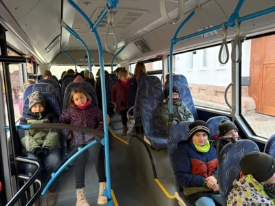 Busschule mit der VGS (Bild vergr&ouml;&szlig;ern)