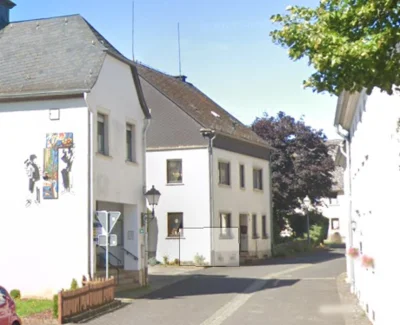 Defibrillator in der Buswartehalle im Rathaus (Rathausstraße 3)