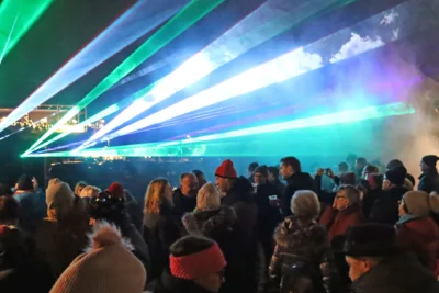 Foto: Lasershow zur Wintersonnenwende © Gemeinde Rangsdorf - AL22 Foto zur Meldung: Spektakulärer Abschluss des Festjahres 650 Jahre Rangsdorf