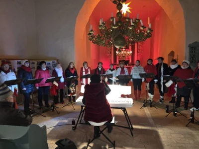 Kneip-p-Sisters in der Kirche Rehfelde-Dorf (Bild vergr&ouml;&szlig;ern)