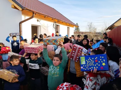 Die Weihnachtspäckchen aus Puschendorf stoßen in Rumänien auf große Begeisterung.