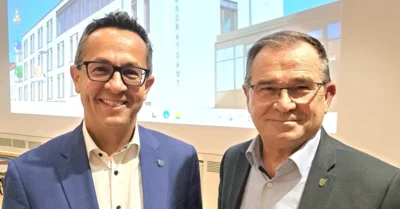 Fraktionsvorsitzender Michael Franken (links) und der Stellverteter des Landrats Karl Huber (Bild vergr&ouml;&szlig;ern)