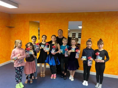 Ein erfolgreiches Tanzjahr 2025 für die Kinder- und Jugendgruppen des Tanzclubs Blau‑Gold Regensburg