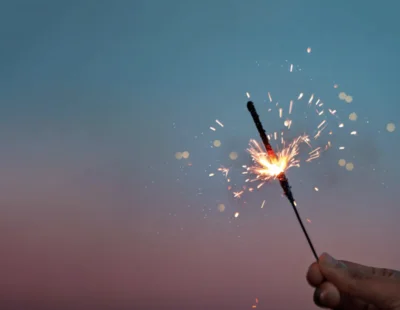 Herzliche Neujahrsgrüße an unsere Schulgemeinschaft (Bild vergr&ouml;&szlig;ern)