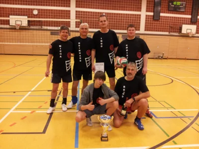 Wir suchen Nachwuchs zum Volleyball.... (Bild vergr&ouml;&szlig;ern)
