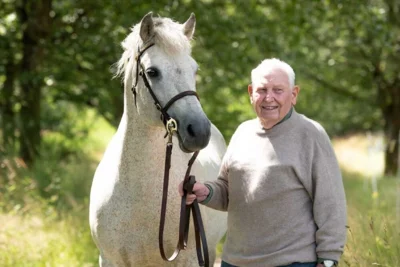 Meldung: Kurt Hillnhütter wird 90