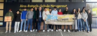 Gemeinsam stark: Unsere Schule unterstützt den Johanniter-Weihnachtstruck (Bild vergr&ouml;&szlig;ern)