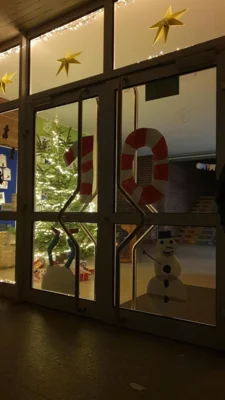 Foto zur Meldung: Adventsfenster Foto zur Meldung: Adventsfenster