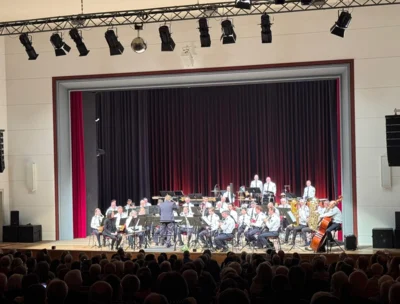 Das Landespolizeiorchester Brandenburg begeisterte mal wieder die Gäste im  Wittenberger Kultur- und Festspielhaus. Foto: Natalie Ellenrieder / Landkreis Prignitz (Bild vergr&ouml;&szlig;ern)