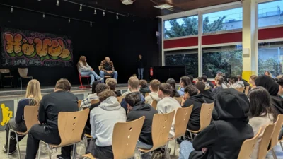 Mensch: Theater an der MAS (Bild vergr&ouml;&szlig;ern)