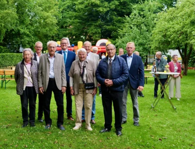 Ehrengäste und Gründungsmitglieder (Bild vergr&ouml;&szlig;ern)