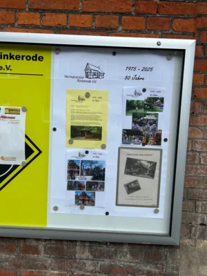 Neuer Schaukasten und Aushang (Bild vergr&ouml;&szlig;ern)