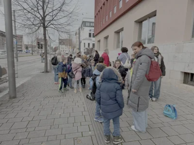Theaterbesuch der Grundstufe (Bild vergr&ouml;&szlig;ern)