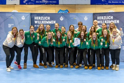 SIegerehrung (Bild vergr&ouml;&szlig;ern)