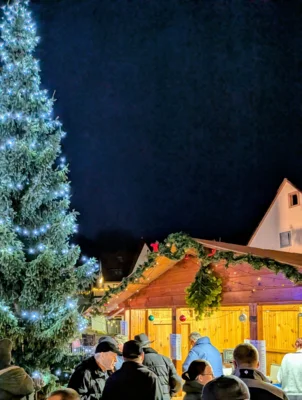 Stand des KKS Hochhausen auf dem Weihnachtsmarkt (Bild vergr&ouml;&szlig;ern)