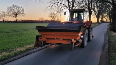 Banketten instand gesetzt (Bild vergr&ouml;&szlig;ern)
