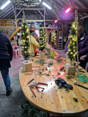 Meldung: Weihnachtsliches Basteln