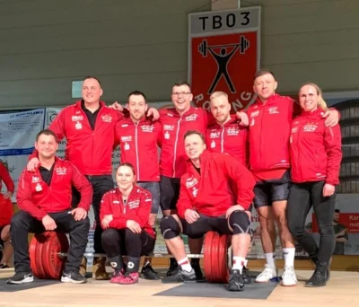 Foto: Gruppenfoto Foto zur Meldung: Wichtiger Auswärtssieg gegen den TB 03 Roding e.V.