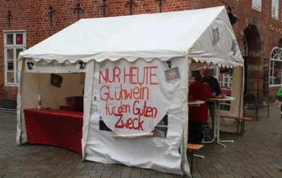 unser Glühweinstand 2025