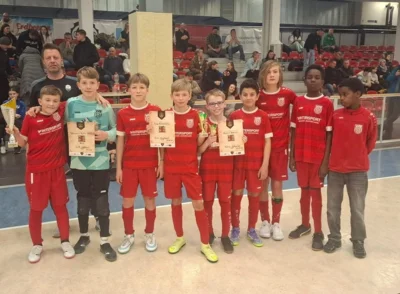 D2-Junioren gewinnen Stadtwerke Cottbus Hallencup